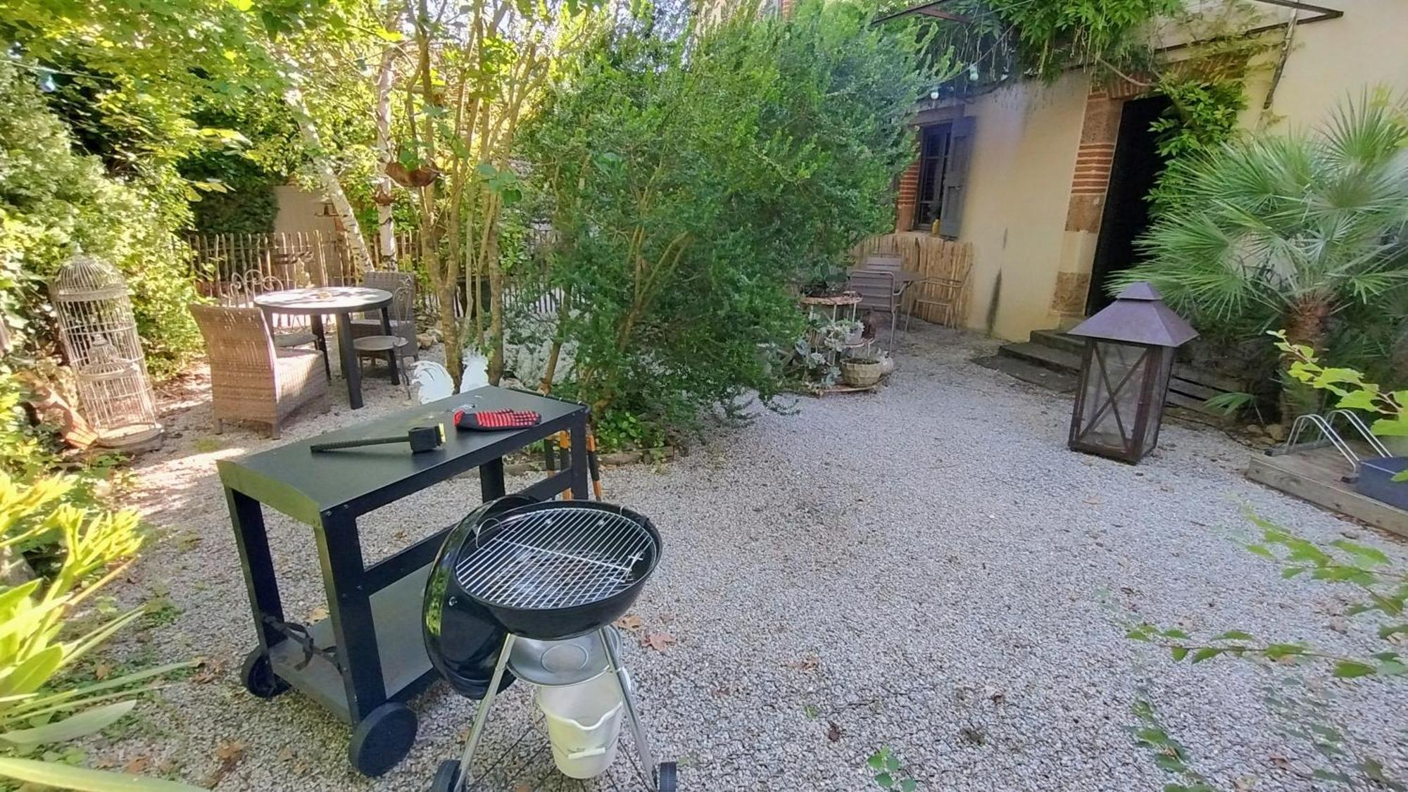 16 Bis-Gite-Hotel-Appartement Marssac-sur-Tarn Exterior photo